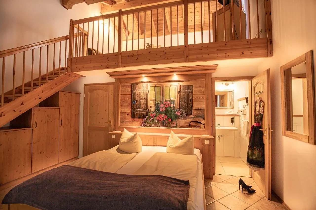 Hotel-Gasthof Der Wiesengrund 힌델랑