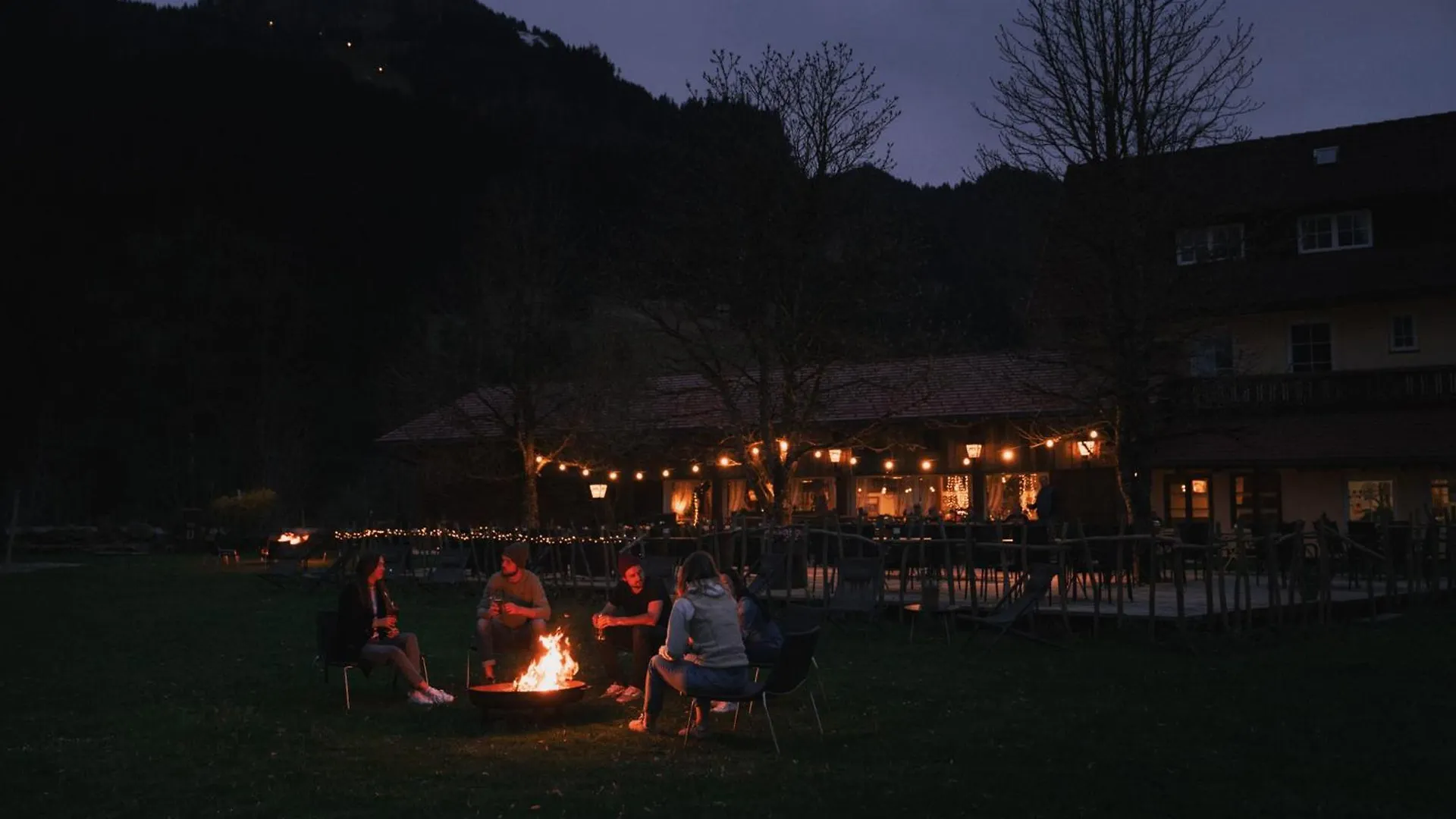 Hotel-Gasthof Der Wiesengrund 힌델랑