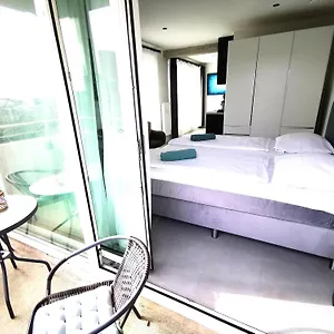 Hh 01 By Rockchair - Superhost Status - Modernes Mit Sonnigem Balkon & Premium Boxspringbetten In Winterhude - Geheimtipp Apartment